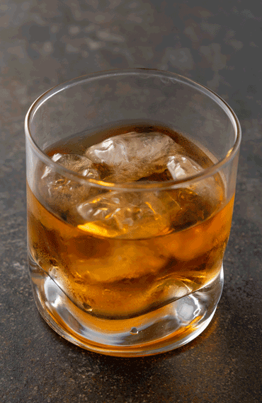 Les rums très aromatiques se dégustent lentement, façon « On the rocks »